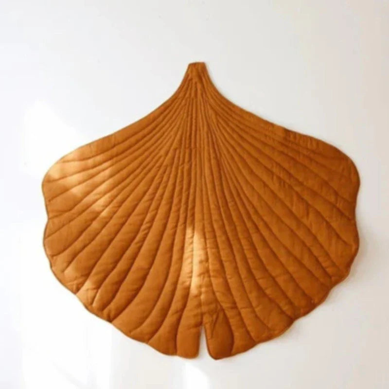 Rug-Leaf-Ginkgo-cotton-linen-caramel-hanging