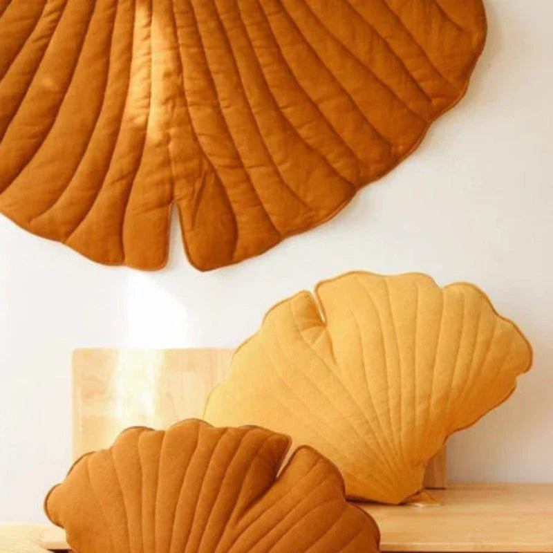 Carpet-Leaf-Linen-Ginkgo-Caramel-salon-deco