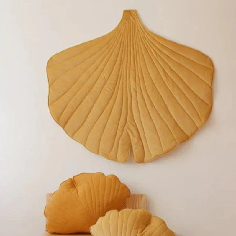 Honey-Velvet-Ginkgo-Leaf-Rug