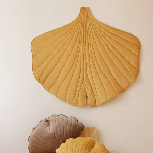 Honey-Velvet-Ginkgo-Leaf-Mat