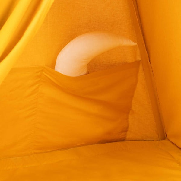 interior-tepee-child-orange